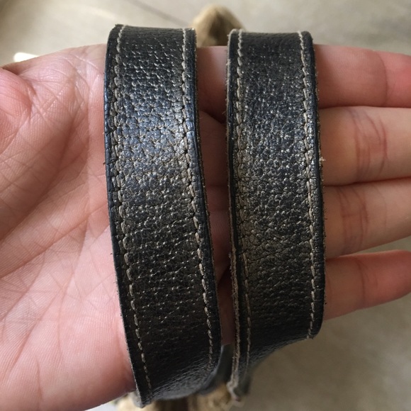 Authentic Gucci Monogram Medium Abbey Shoulder bag. - Picture 15 of 15